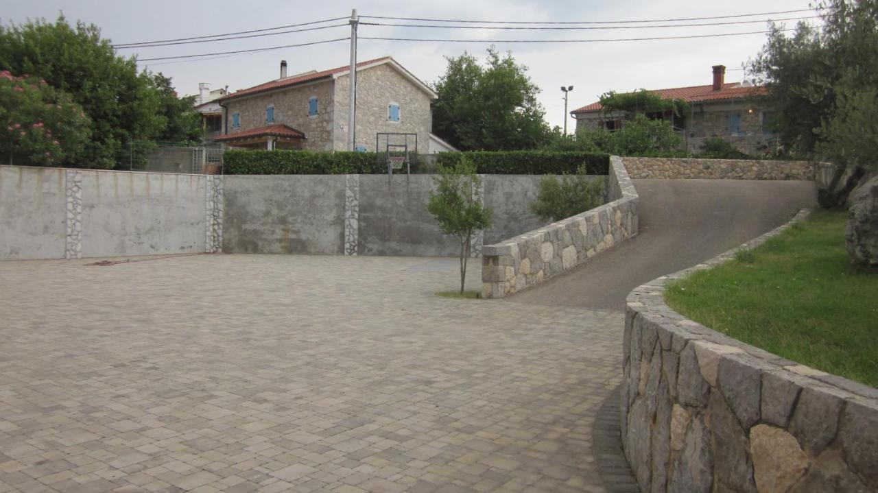 Natasa Apartments Krk Vrh  Esterno foto