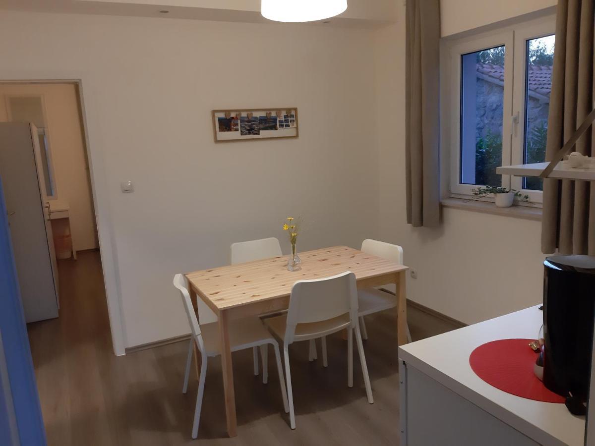 Natasa Apartments Krk Vrh  Esterno foto