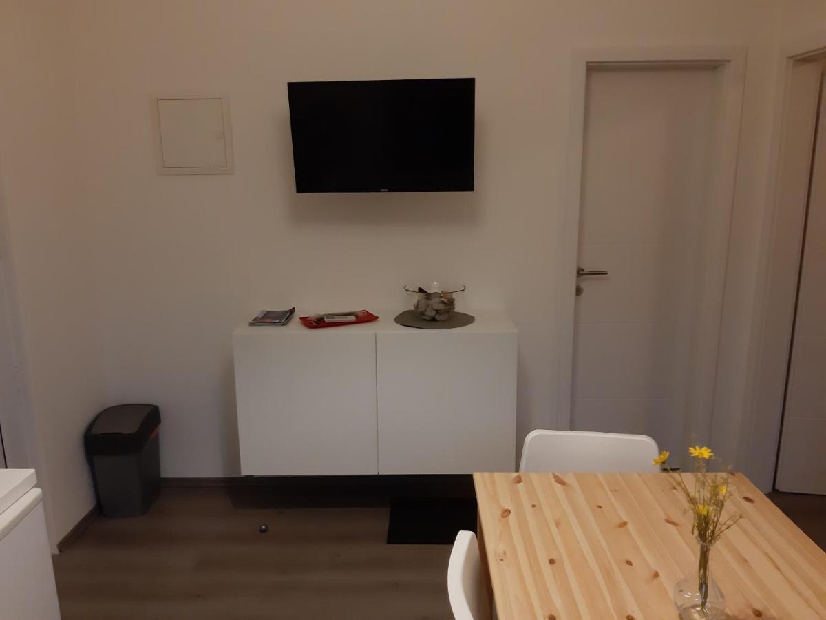 Natasa Apartments Krk Vrh  Esterno foto